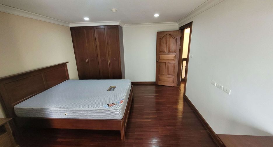 Wohnung zur Miete mit 4 Zimmer in Pathum Wan, Bangkok
