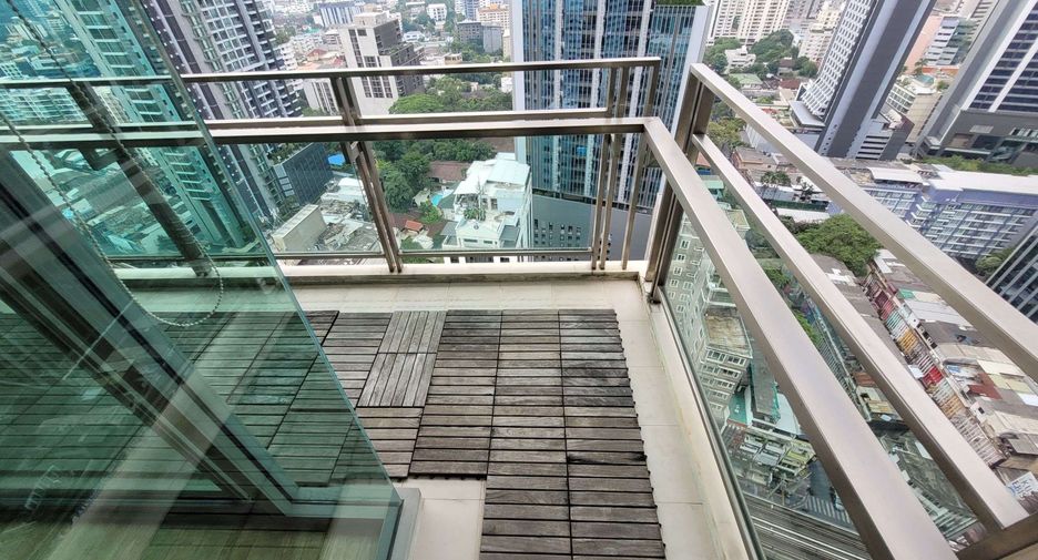 ให้เช่า 3 ห้องนอน คอนโด ใน คลองเตย, กรุงเทพฯ
