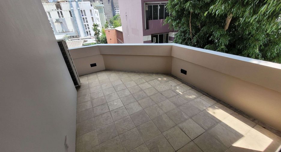 For rent 2 ベッドルーム condo in Watthana, Bangkok