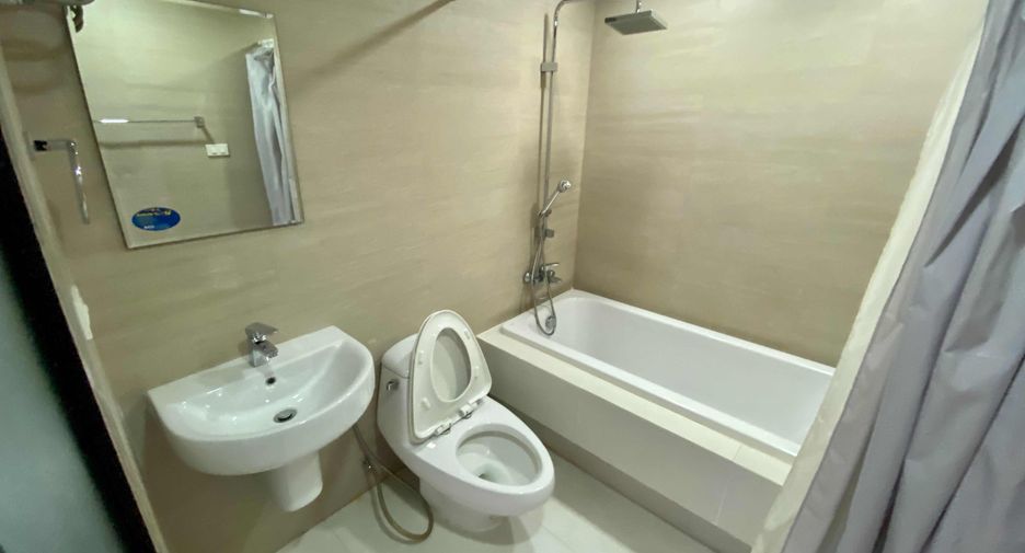 For rent 2 ベッドルーム condo in Watthana, Bangkok
