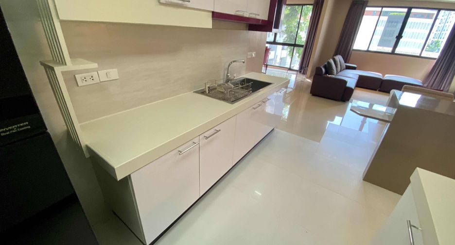 For rent 2 ベッドルーム condo in Watthana, Bangkok