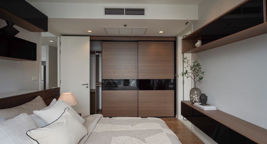 For rent 2 bedrooms condo in Sathon, Bangkok