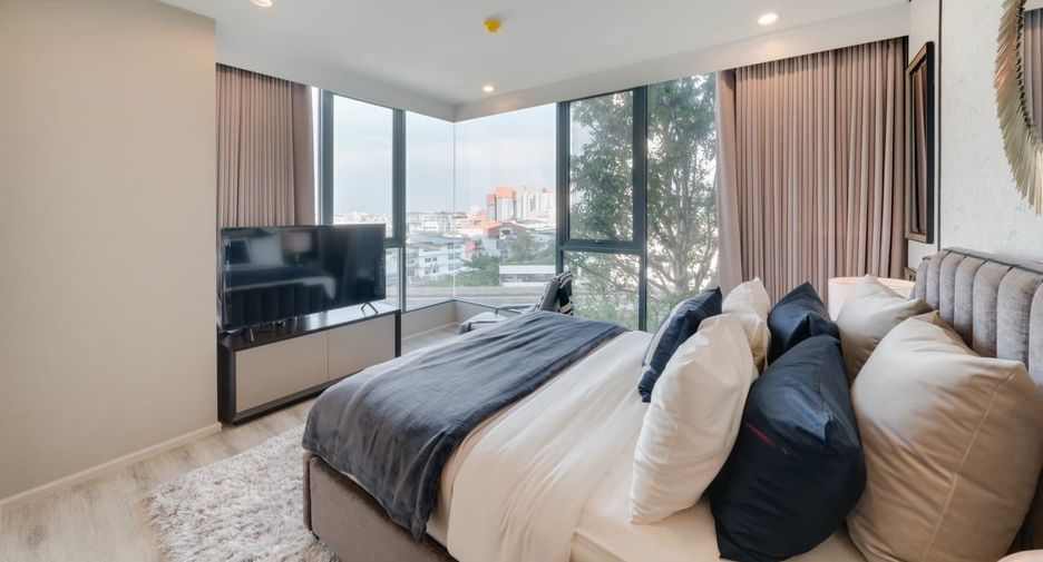 For rent 2 bedrooms condo in Bang Na, Bangkok