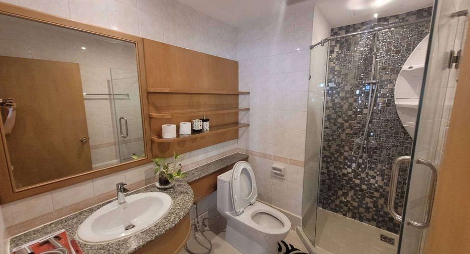 For rent 2 bedrooms condo in Sathon, Bangkok