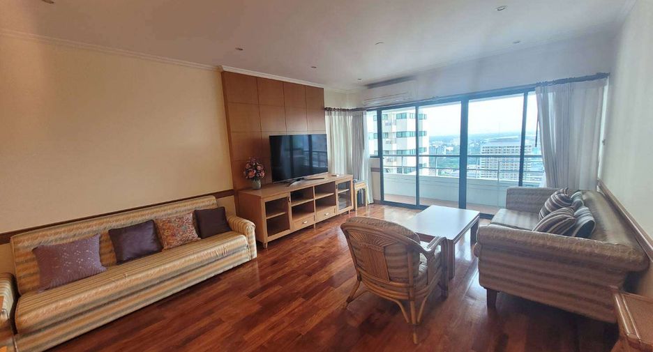 For rent 2 bedrooms condo in Sathon, Bangkok