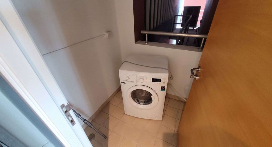 Wohnung zur Miete mit 2 Zimmer in Khlong Toei, Bangkok