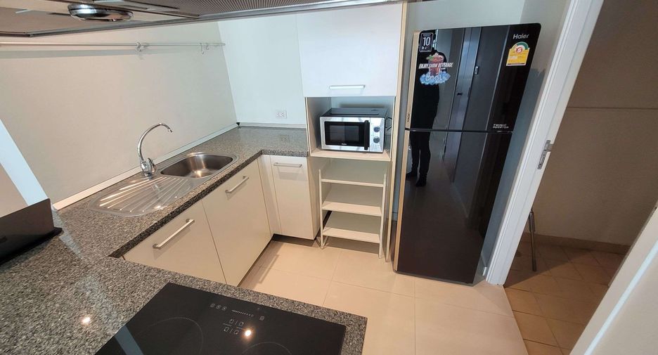 Wohnung zur Miete mit 2 Zimmer in Khlong Toei, Bangkok