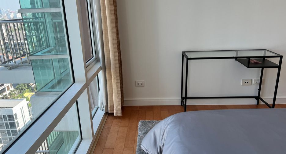 For rent 2 bedrooms condo in Khlong Toei, Bangkok