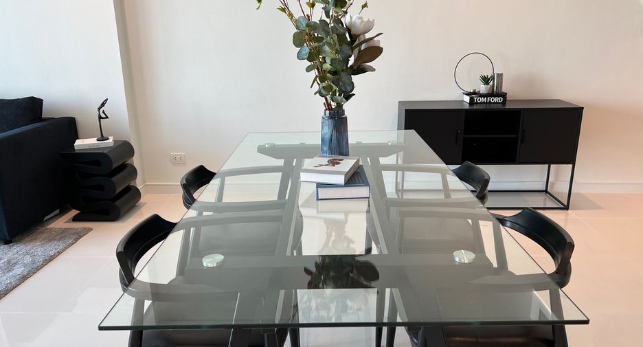 For rent 2 bedrooms condo in Khlong Toei, Bangkok