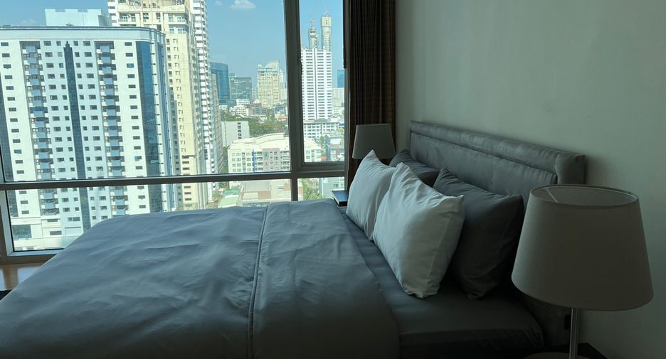 For rent 2 bedrooms condo in Khlong Toei, Bangkok