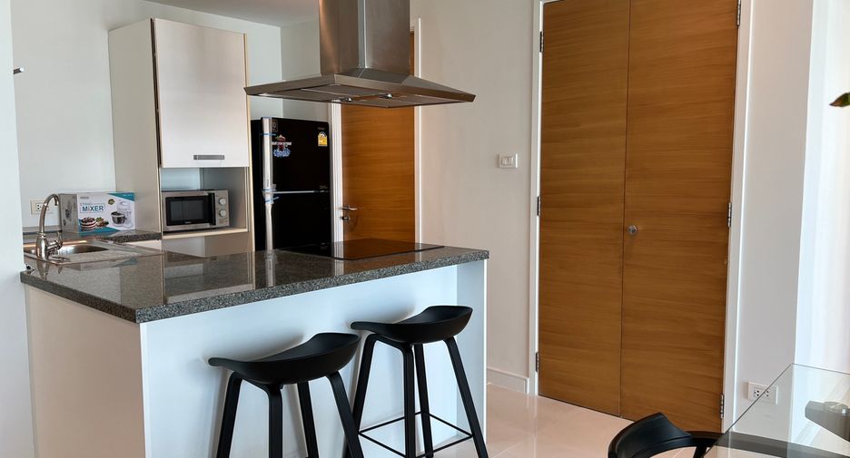 For rent 2 bedrooms condo in Khlong Toei, Bangkok
