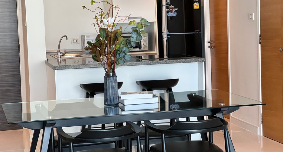 For rent 2 bedrooms condo in Khlong Toei, Bangkok
