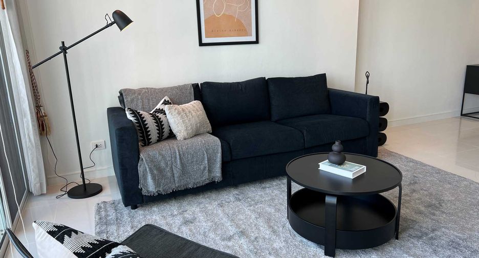 For rent 2 bedrooms condo in Khlong Toei, Bangkok