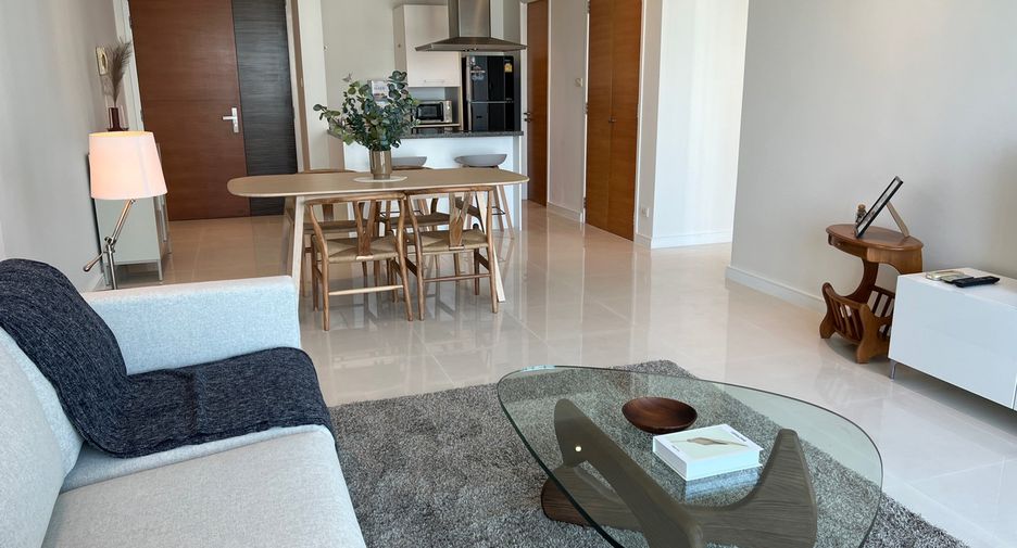 For rent 2 bedrooms condo in Khlong Toei, Bangkok