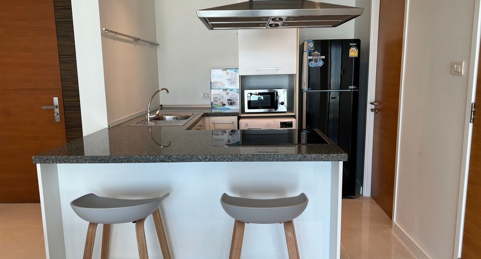 For rent 2 bedrooms condo in Khlong Toei, Bangkok