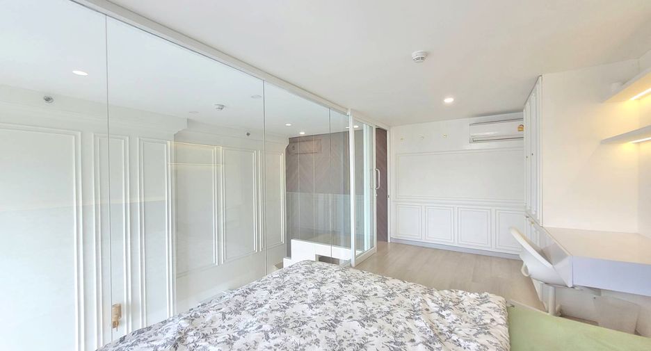 For rent 1 bed condo in Sathon, Bangkok