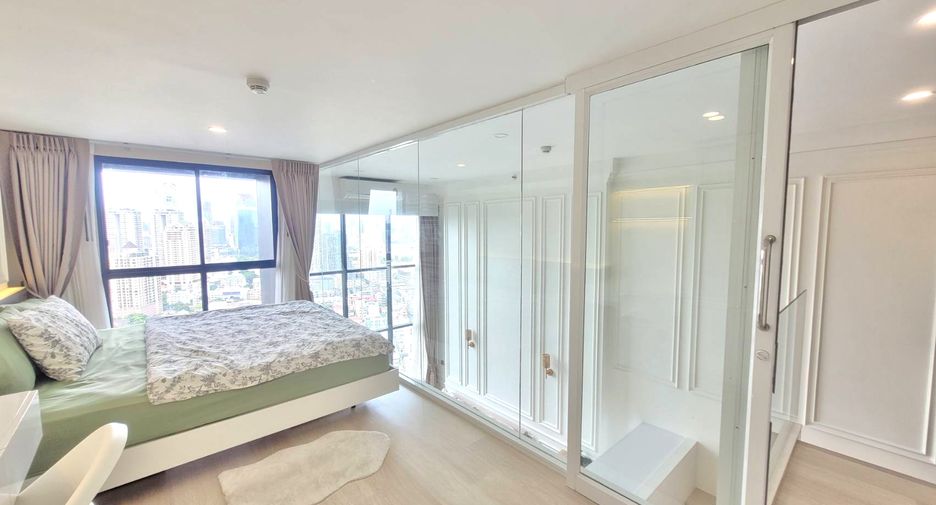 For rent 1 bed condo in Sathon, Bangkok