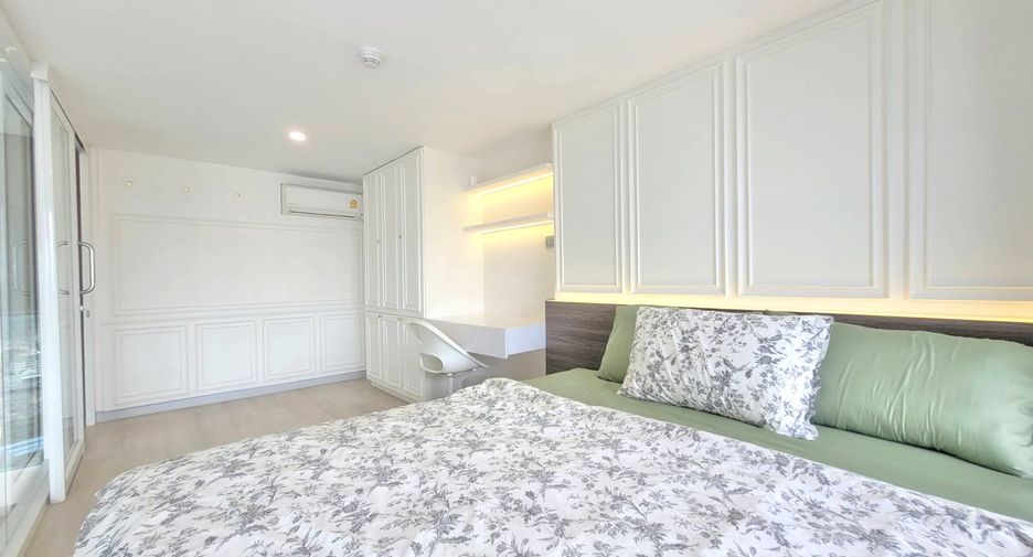 For rent 1 bed condo in Sathon, Bangkok