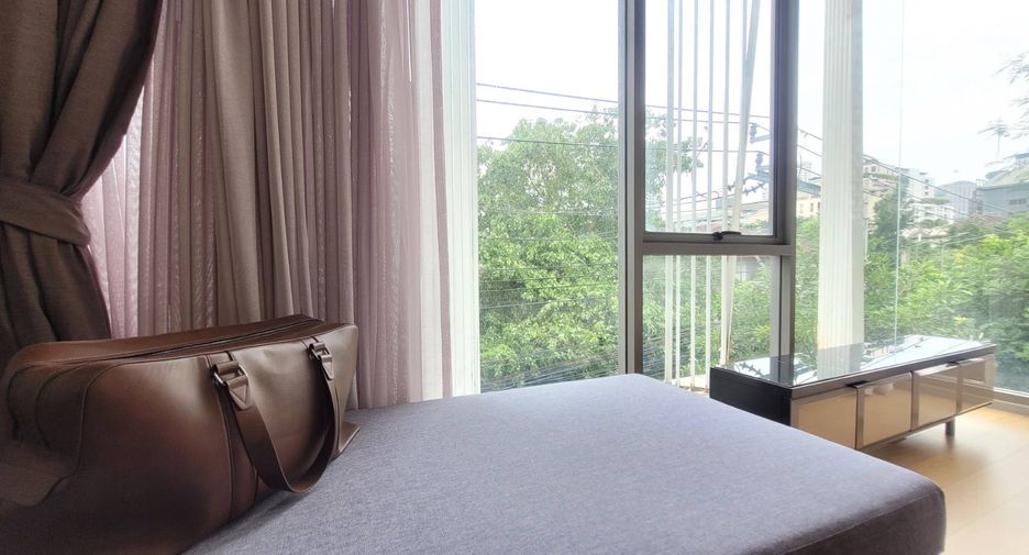 For rent 3 bedrooms condo in Watthana, Bangkok