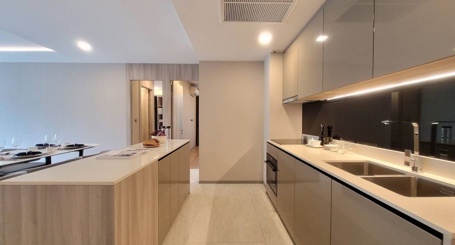 For rent 3 bedrooms condo in Watthana, Bangkok