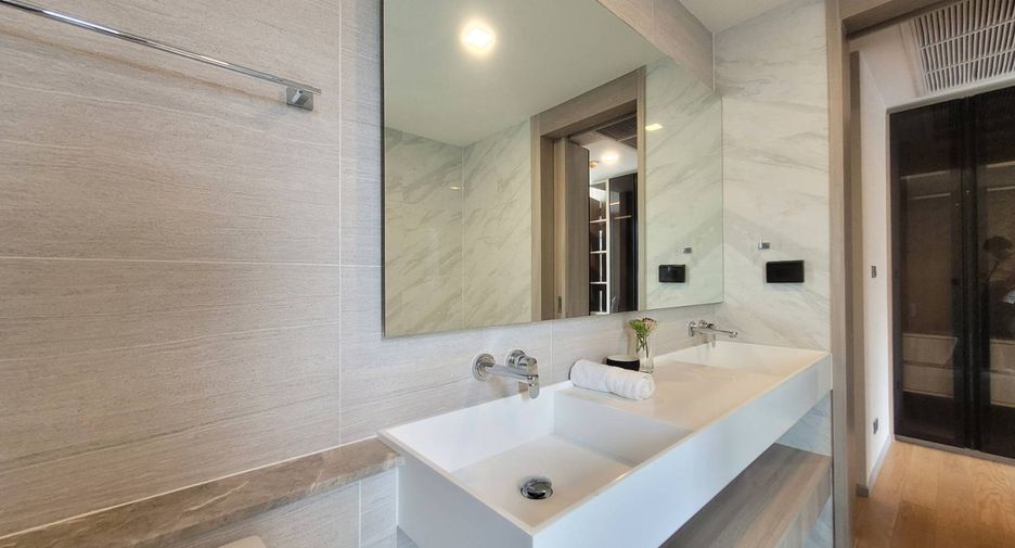 For rent 3 bedrooms condo in Watthana, Bangkok