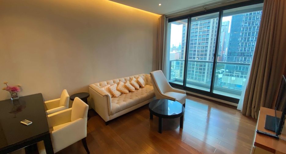 For rent 2 bedrooms condo in Khlong Toei, Bangkok