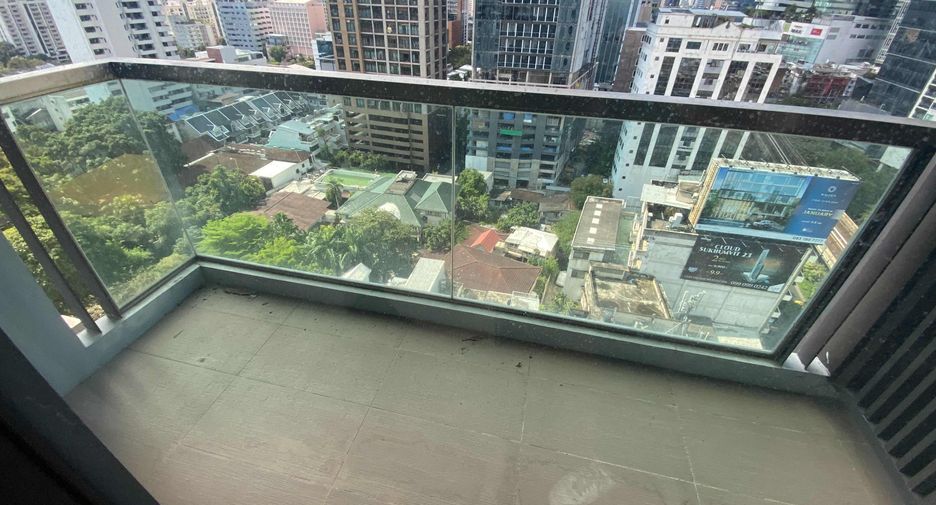 For rent 2 bedrooms condo in Khlong Toei, Bangkok