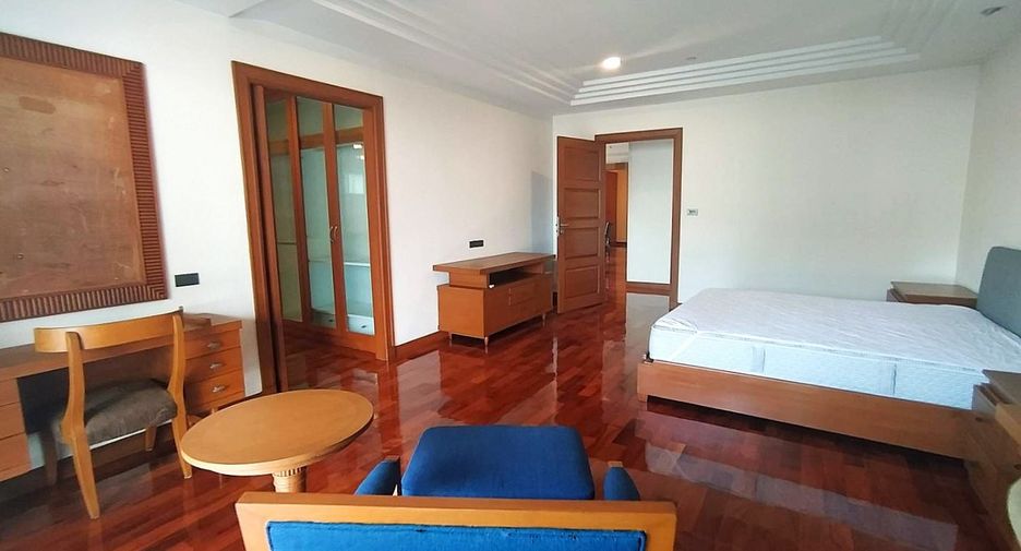 For rent 3 ベッドルーム condo in Khlong Toei, Bangkok