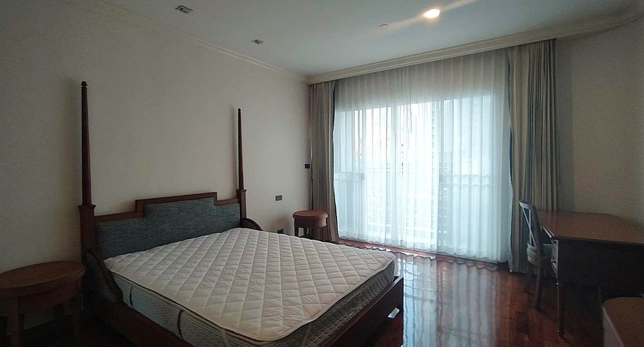 For rent 3 ベッドルーム condo in Khlong Toei, Bangkok