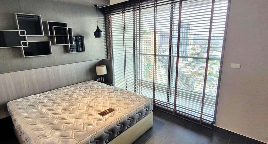 For rent 2 bedrooms condo in Khlong Toei, Bangkok