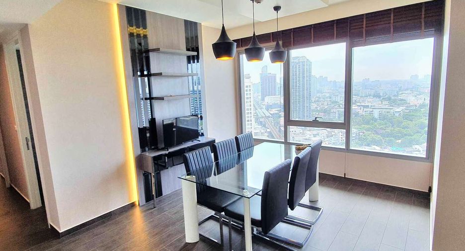 For rent 2 bedrooms condo in Khlong Toei, Bangkok