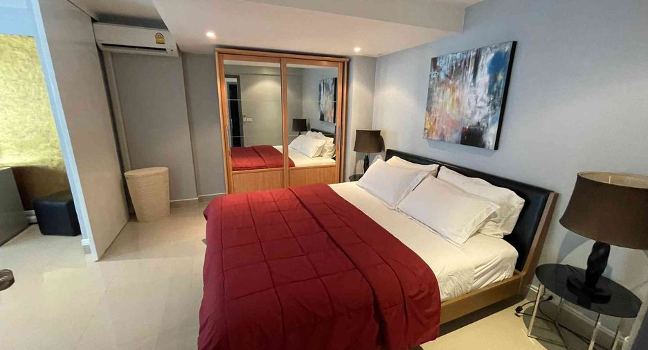 For rent 2 bedrooms condo in Watthana, Bangkok
