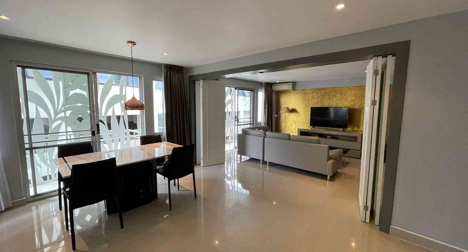 For rent 2 bedrooms condo in Watthana, Bangkok
