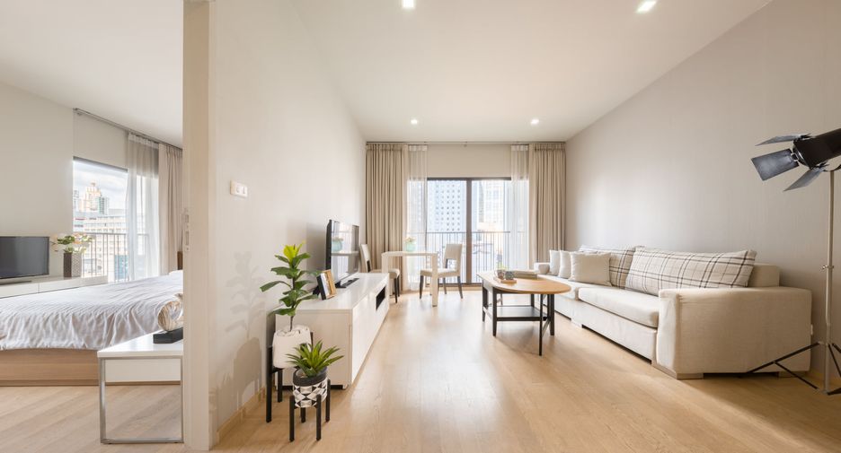 For rent 1 bed condo in Khlong Toei, Bangkok