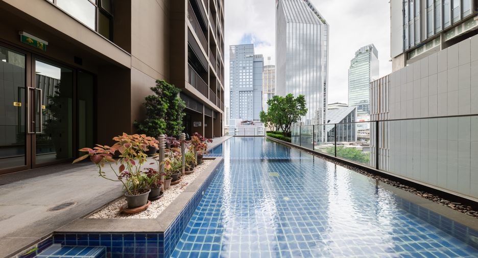 For rent 1 bed condo in Khlong Toei, Bangkok