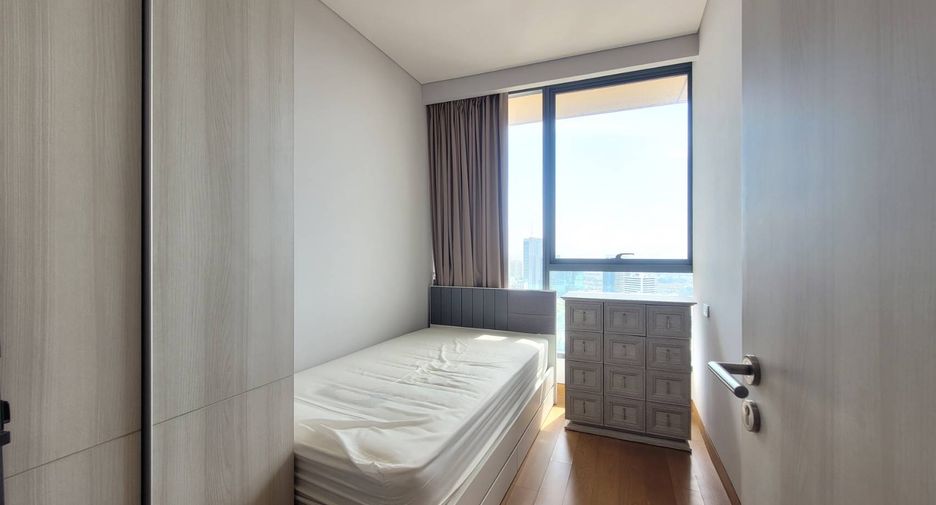 For rent 2 bedrooms condo in Khlong Toei, Bangkok