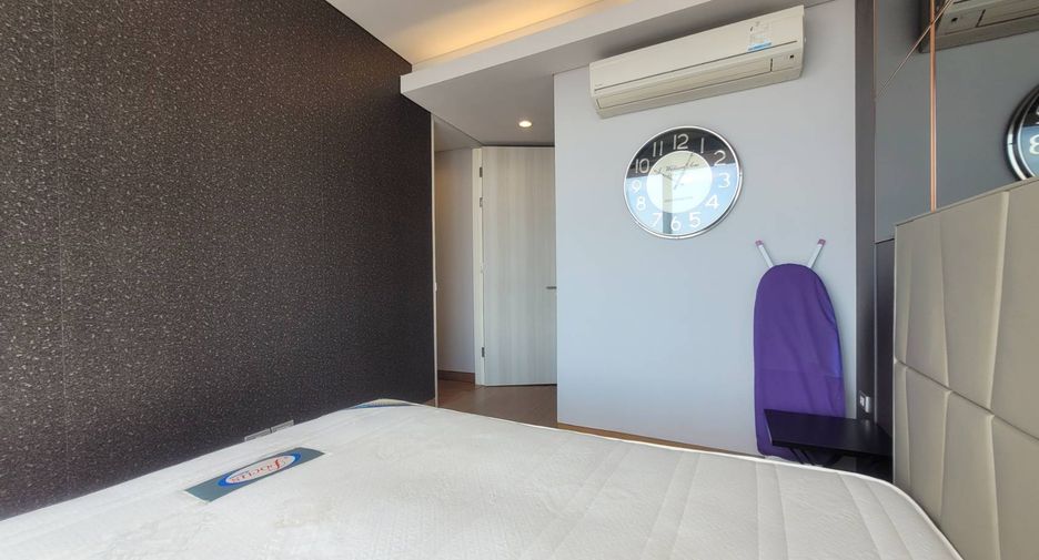 For rent 2 bedrooms condo in Khlong Toei, Bangkok