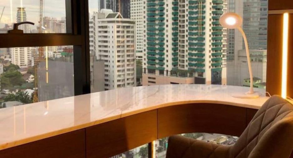 Condo en alquiler de 1 habitaciones en Khlong Toei, Bangkok