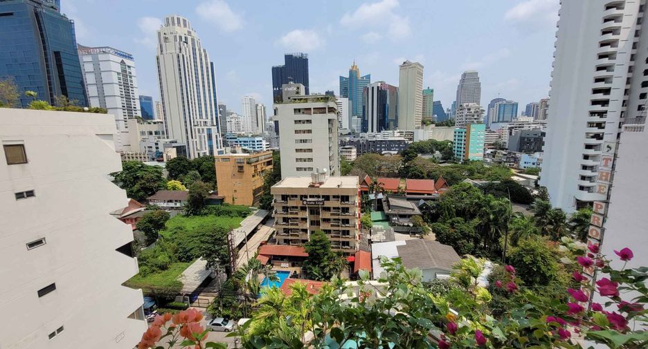 Wohnung zur Miete mit 3 Zimmer in Khlong Toei, Bangkok
