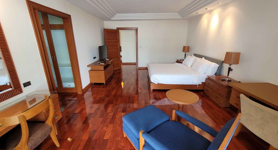 Wohnung zur Miete mit 3 Zimmer in Khlong Toei, Bangkok