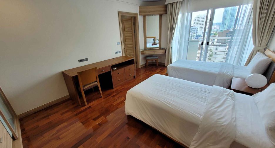 Wohnung zur Miete mit 3 Zimmer in Khlong Toei, Bangkok
