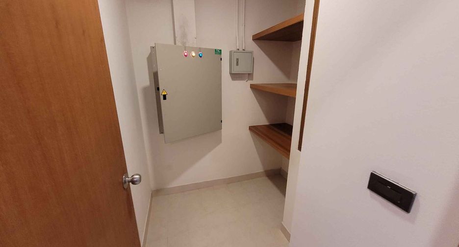 Wohnung zur Miete mit 3 Zimmer in Khlong Toei, Bangkok