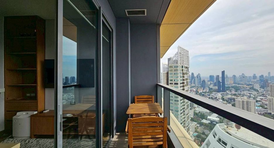 For rent 2 bedrooms condo in Khlong Toei, Bangkok