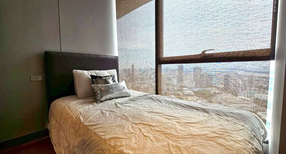 For rent 2 bedrooms condo in Khlong Toei, Bangkok