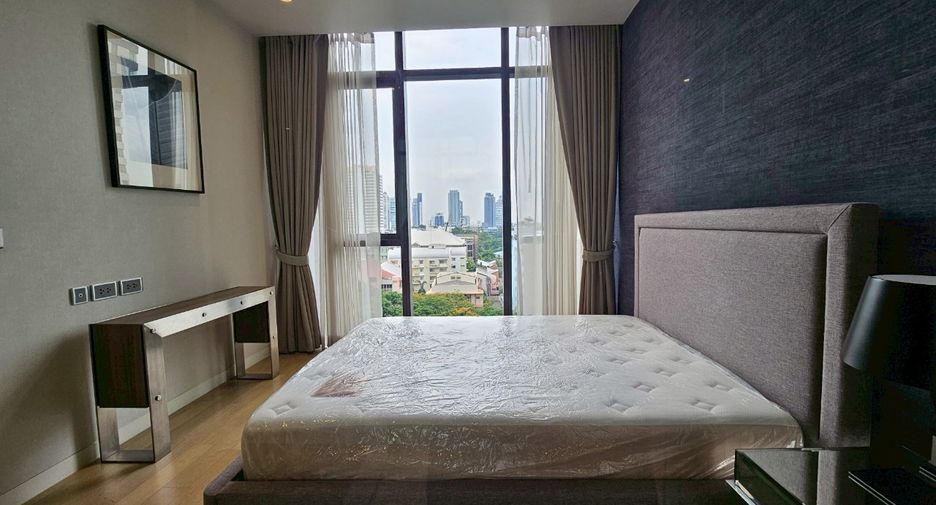 For rent 2 bedrooms condo in Khlong Toei, Bangkok