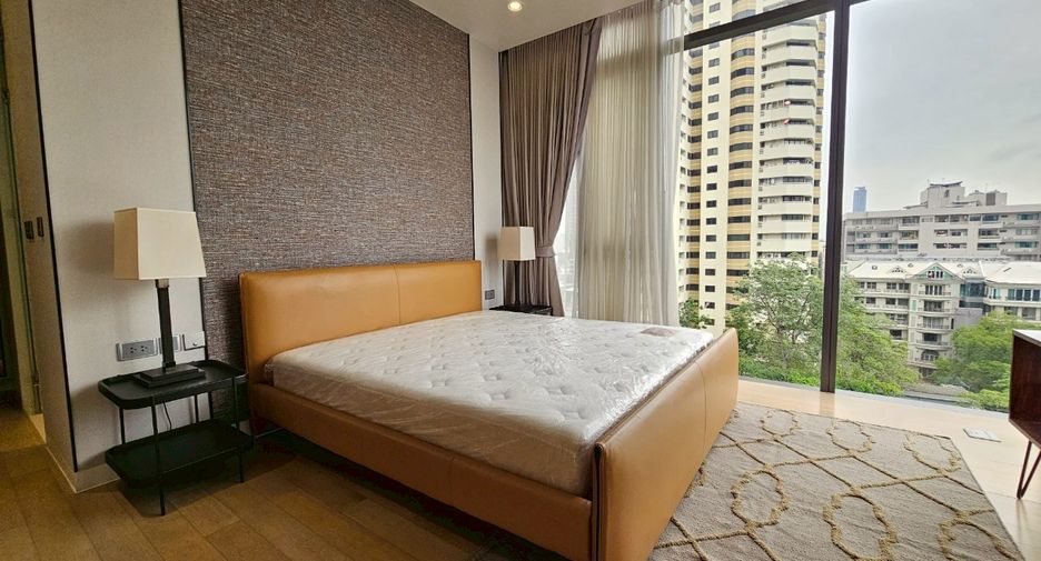 For rent 2 bedrooms condo in Khlong Toei, Bangkok