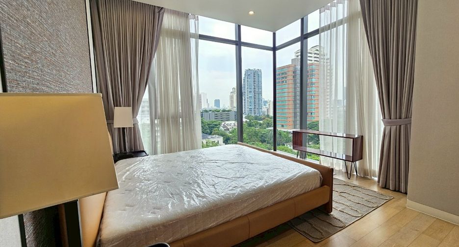 For rent 2 bedrooms condo in Khlong Toei, Bangkok