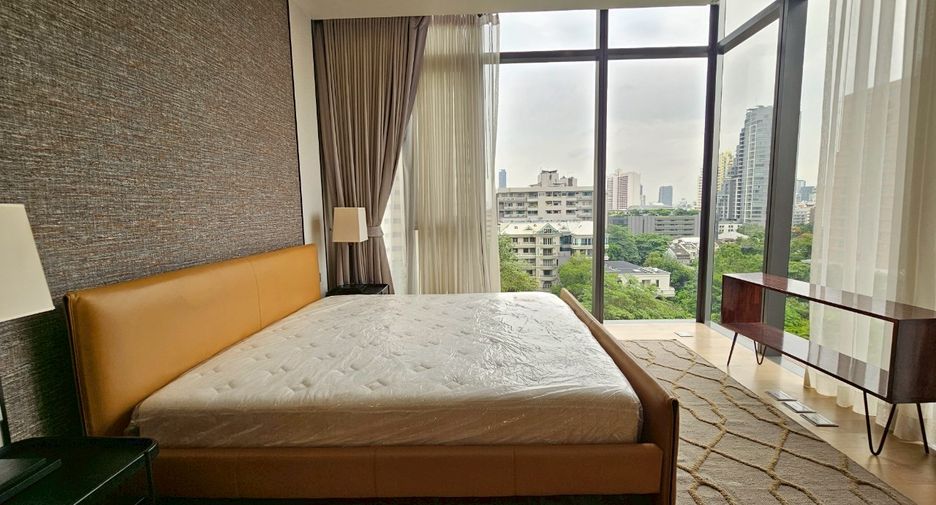 For rent 2 bedrooms condo in Khlong Toei, Bangkok