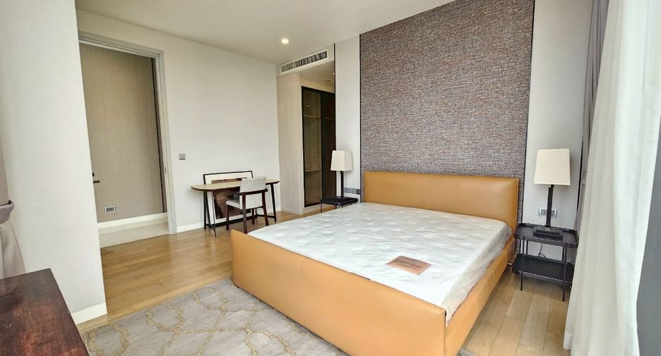 For rent 2 bedrooms condo in Khlong Toei, Bangkok