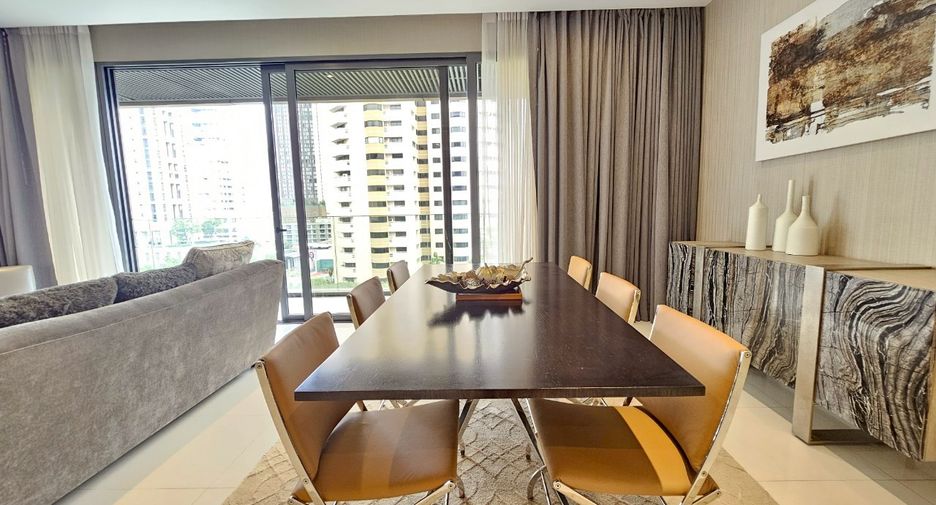 For rent 2 bedrooms condo in Khlong Toei, Bangkok